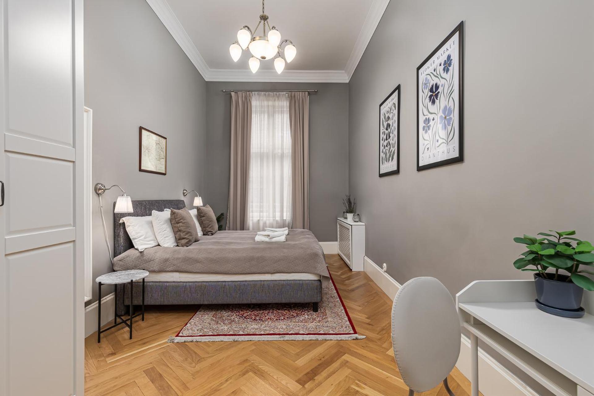 Spacious Victorian Residence By Grand Boulevard Будапеща Екстериор снимка