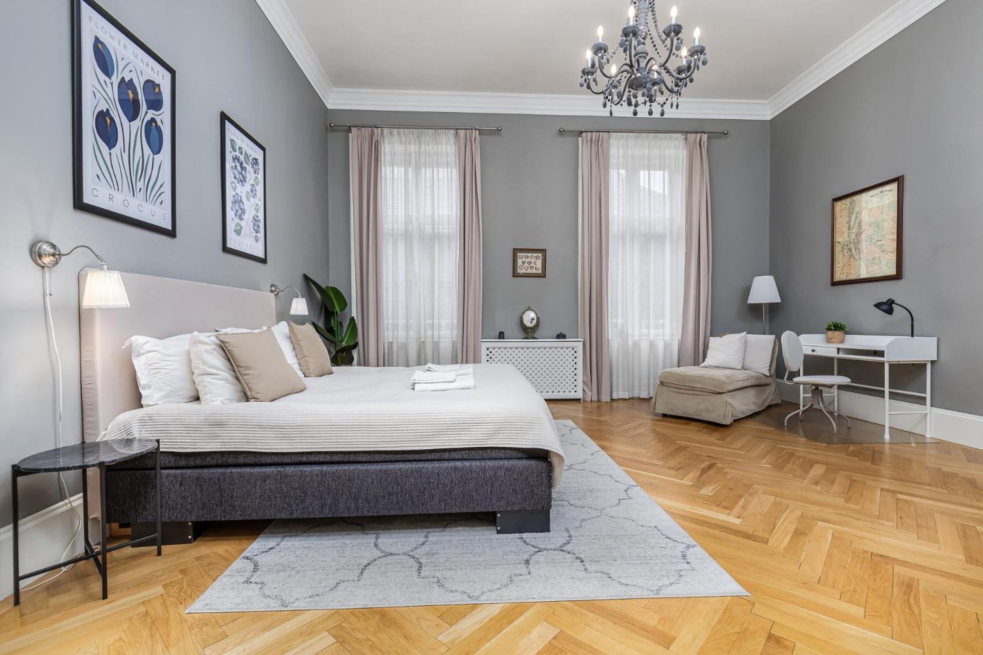 Spacious Victorian Residence By Grand Boulevard Будапеща Екстериор снимка