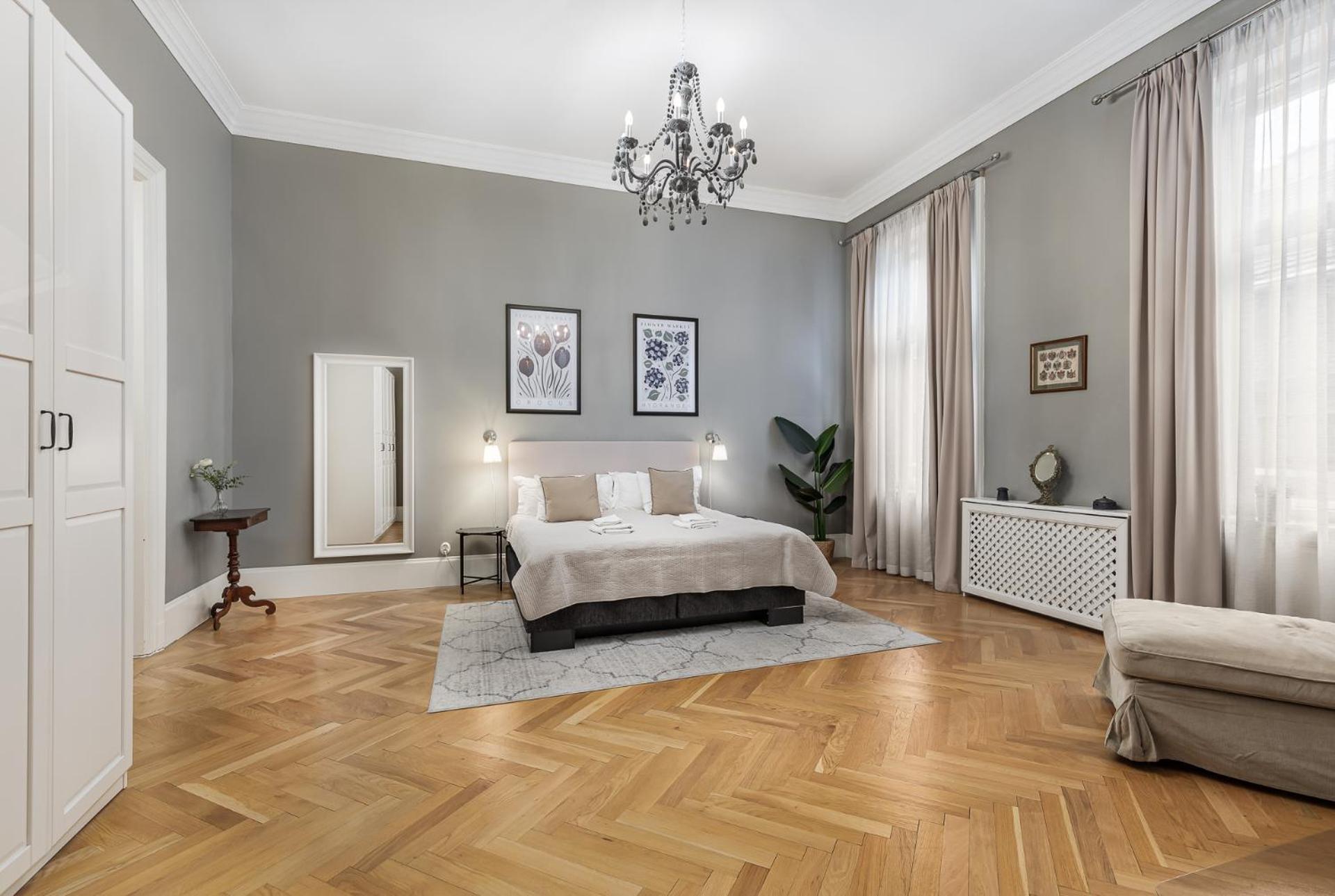 Spacious Victorian Residence By Grand Boulevard Будапеща Екстериор снимка